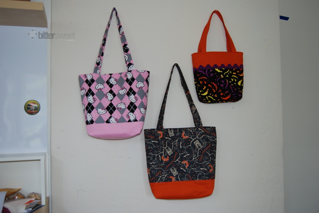 Color Block Totes - https://www.clone.sewbittersweetdesigns.com